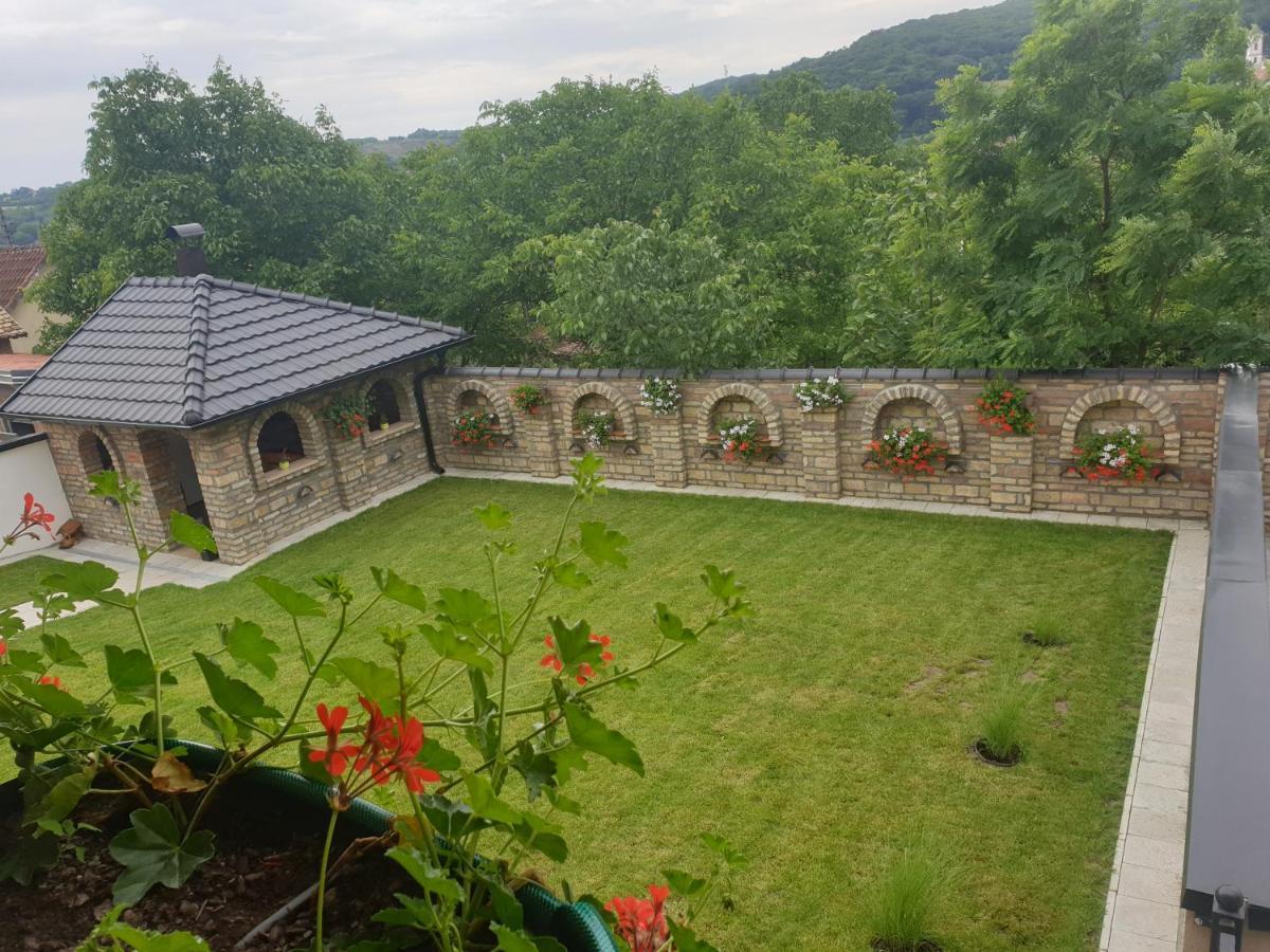 Apartmani Kruna Врднік Екстер'єр фото