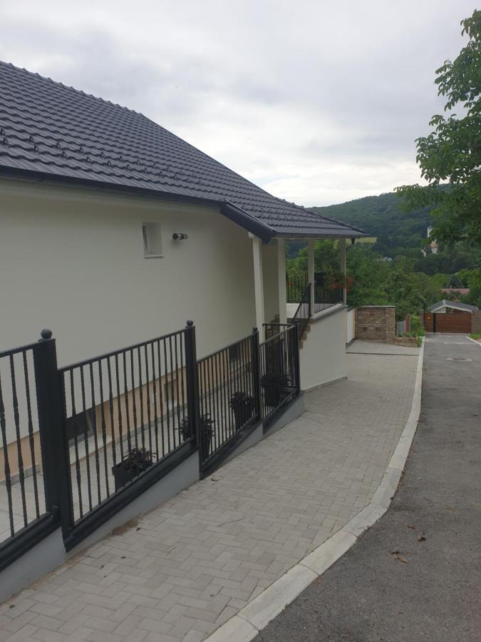 Apartmani Kruna Врднік Екстер'єр фото